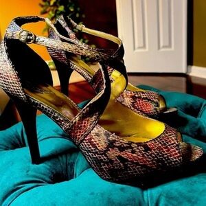Snake-Print Peep-Toe High Heels - Multicolor